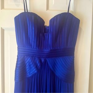 Gorgeous strapless BGBG maxazaria xs gown